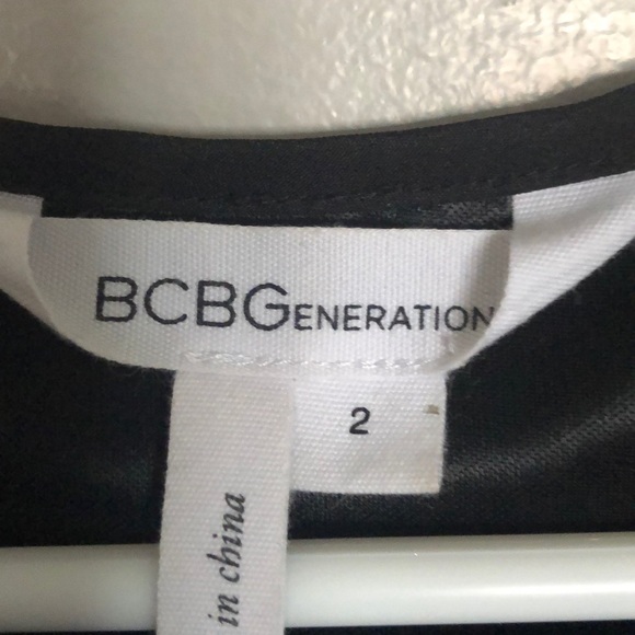 BCBGeneration dress with leather sleeves, size 2 - Picture 5 of 6